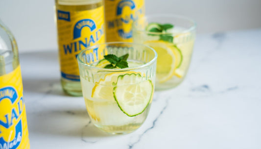 Mocktail mit Winade und Zitrone